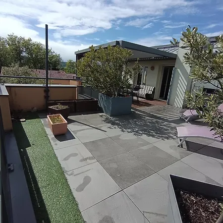Duplex Cosy Avec Terrasse - 15min De Lyon Centre * Fontaines-sur-Saone